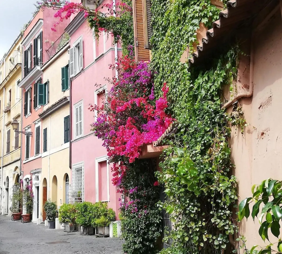 Apartment In Rome-Trastevere - Amorhome Rome